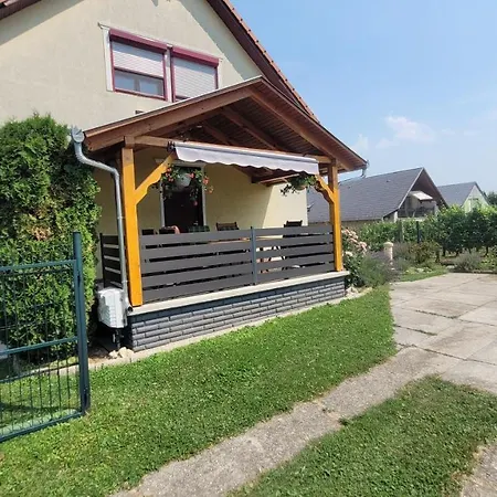 Διαμέρισμα Zoltan Nyaralo Zalakaros